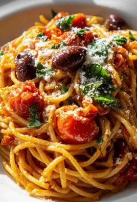 Mediterrane Pasta mit gerösteten Tomaten & Oliven