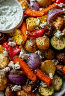 Ofengemüse mit Feta und Kräuterjoghurt vom Blech